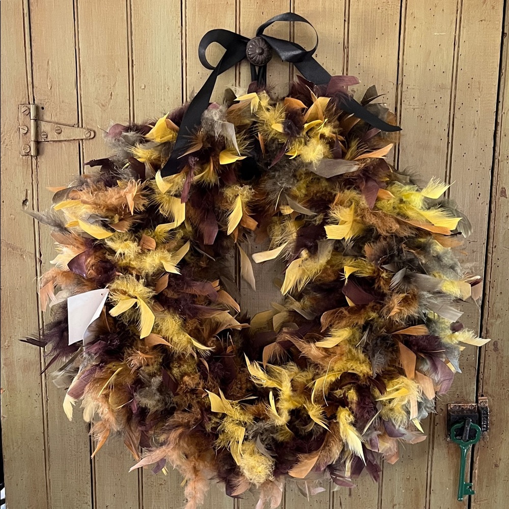 KATHRYN CLARKE Large Feather Wreath - Picture 7 of 12